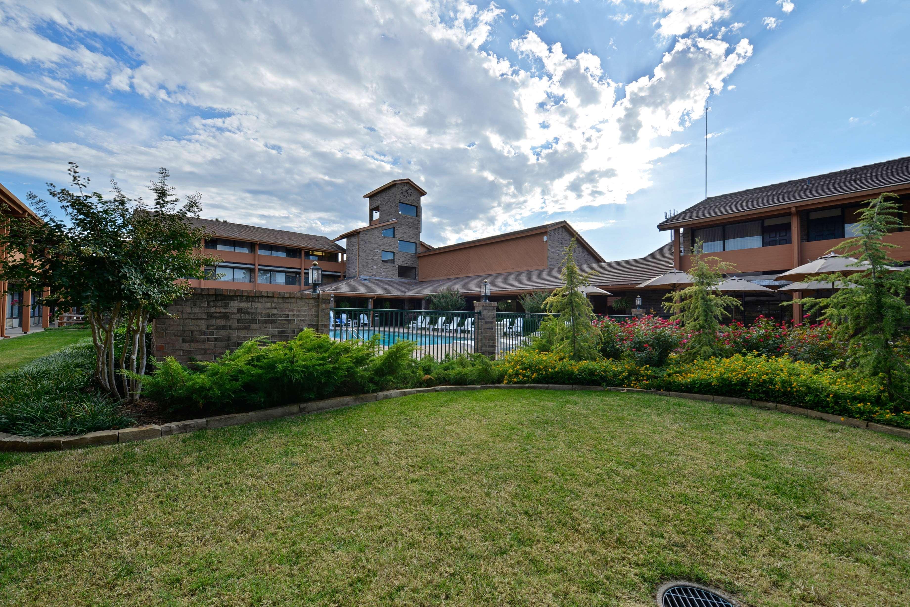 Best Western Plus Saddleback Inn And Conference Center Оклахома-Сити Экстерьер фото