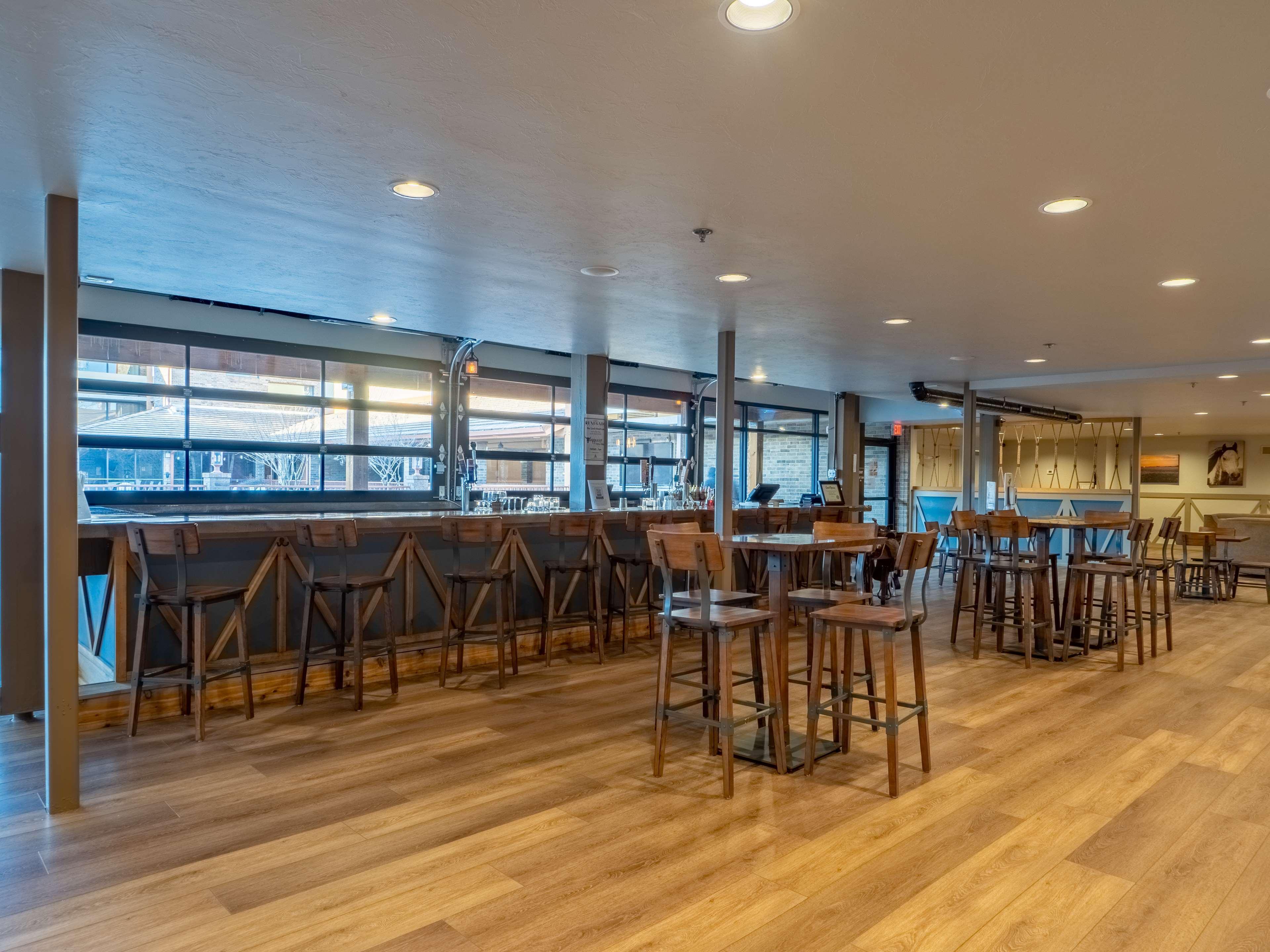 Best Western Plus Saddleback Inn And Conference Center Оклахома-Сити Экстерьер фото