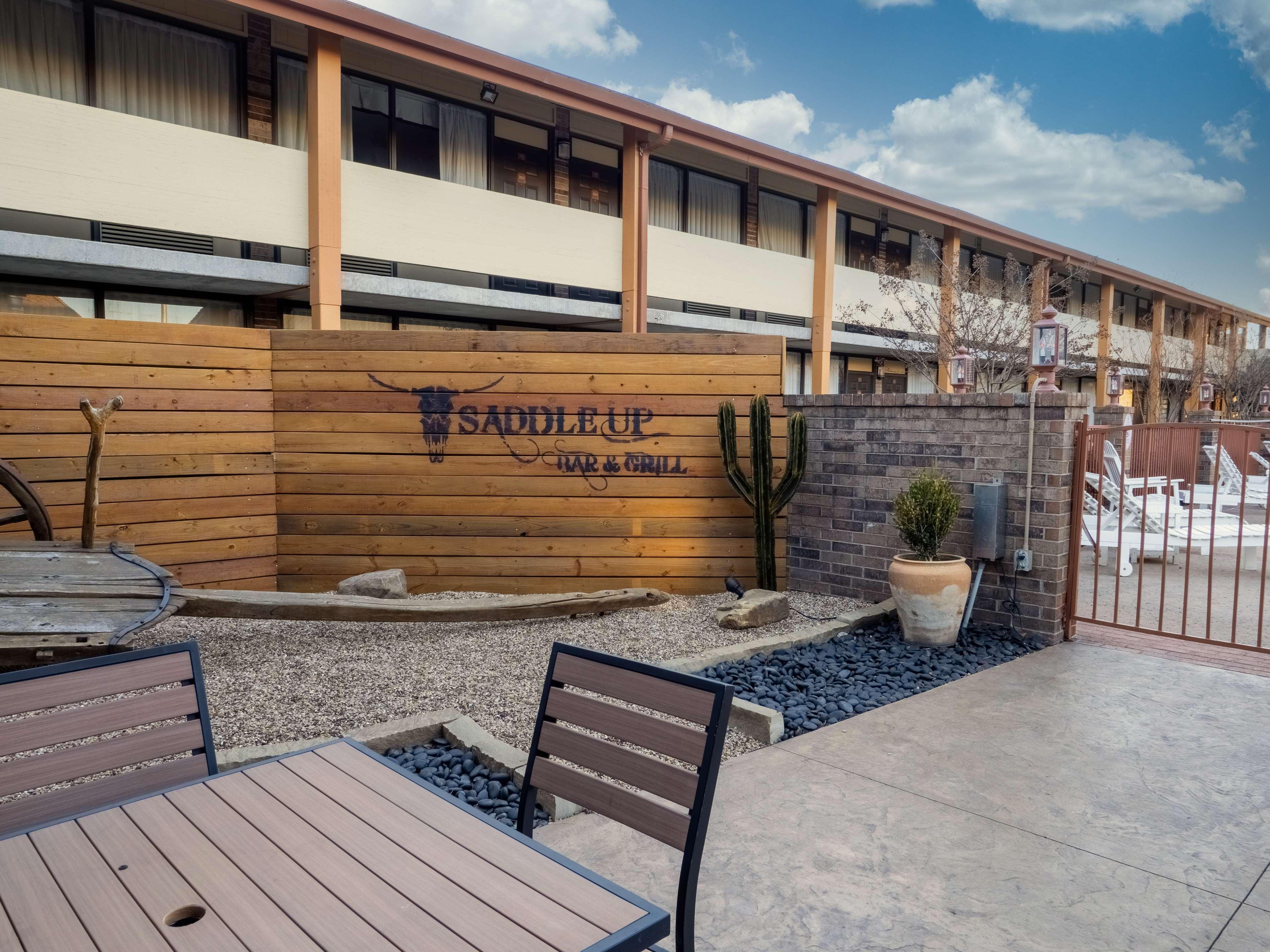 Best Western Plus Saddleback Inn And Conference Center Оклахома-Сити Экстерьер фото
